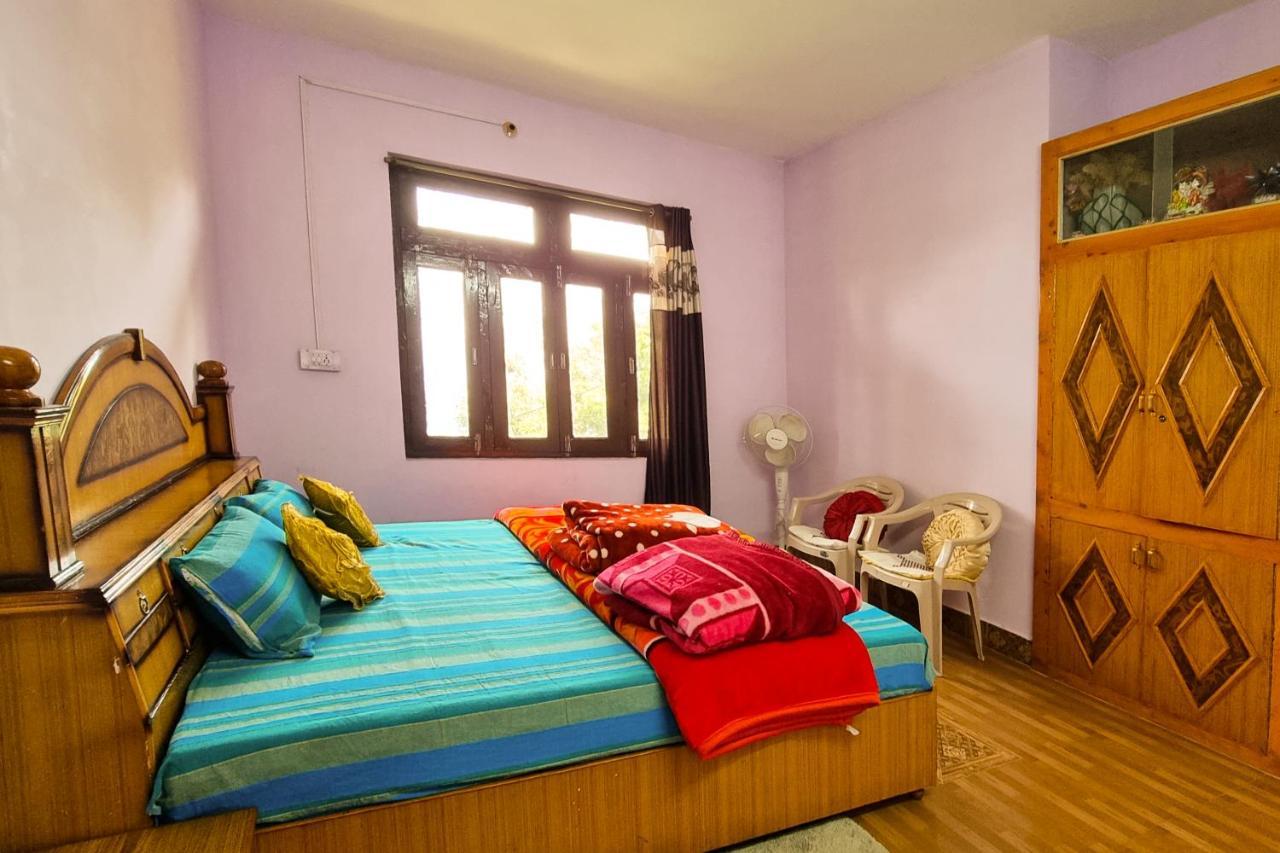 Aditya Homestay Далхаузи Экстерьер фото
