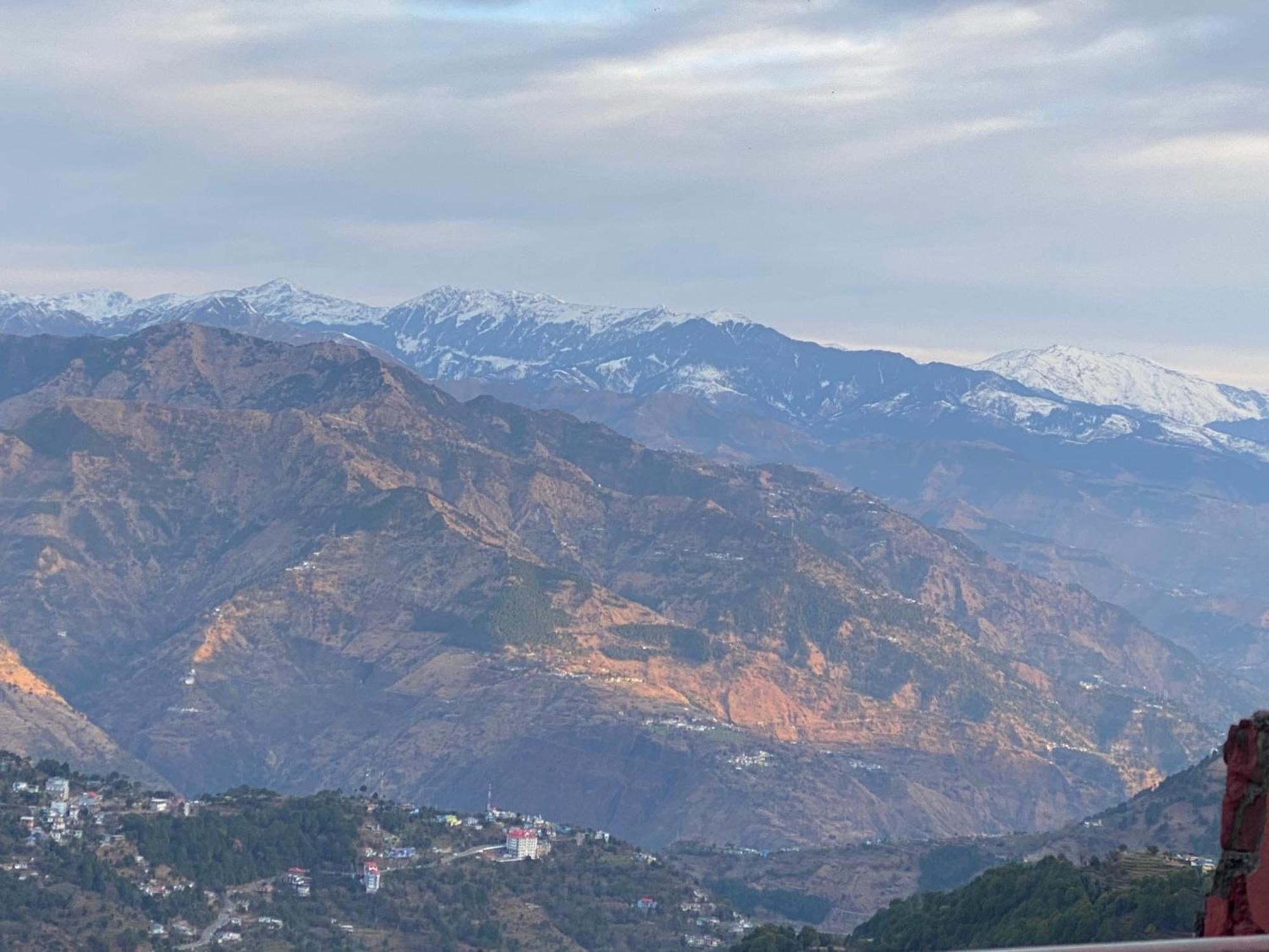 Aditya Homestay Далхаузи Экстерьер фото