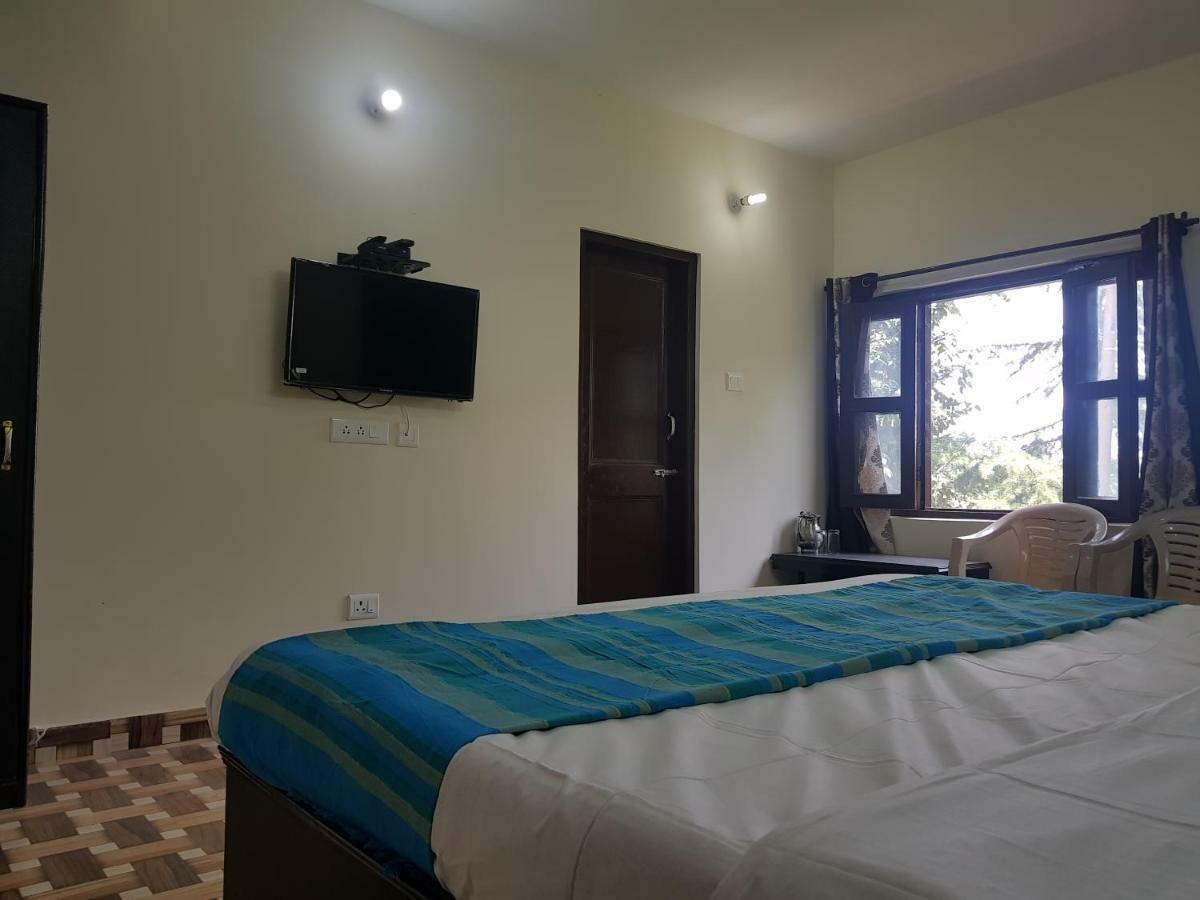 Aditya Homestay Далхаузи Экстерьер фото