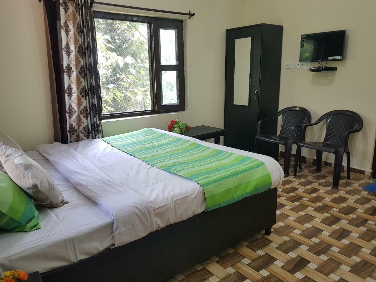 Aditya Homestay Далхаузи Экстерьер фото