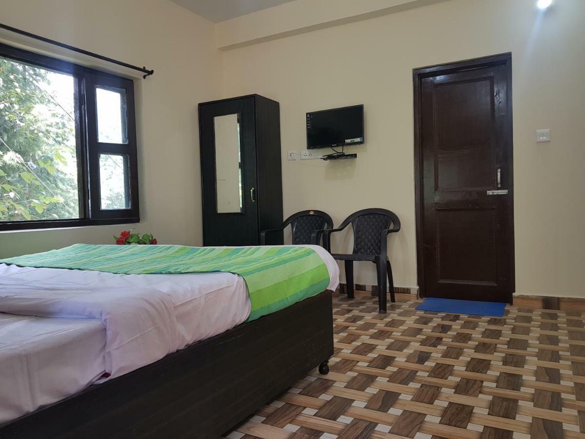 Aditya Homestay Далхаузи Экстерьер фото