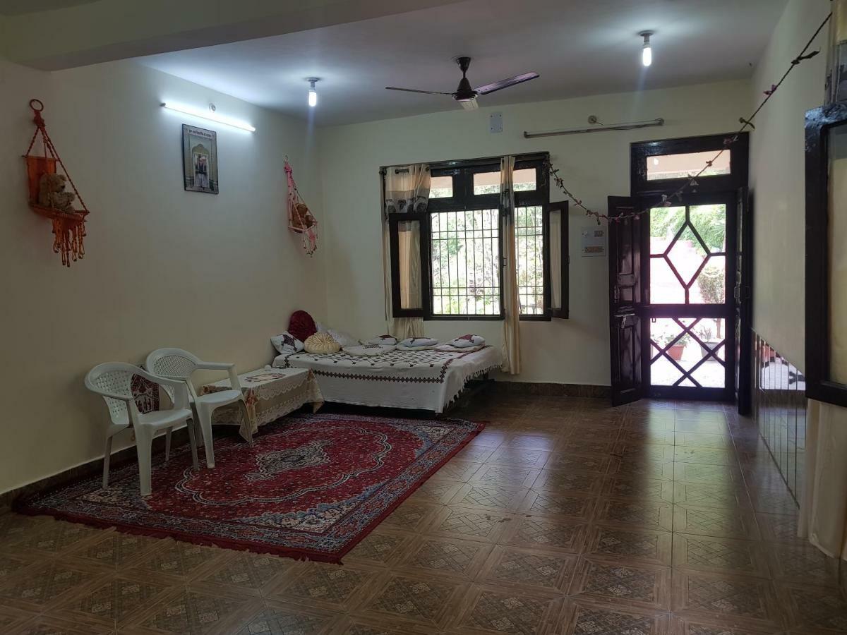 Aditya Homestay Далхаузи Экстерьер фото